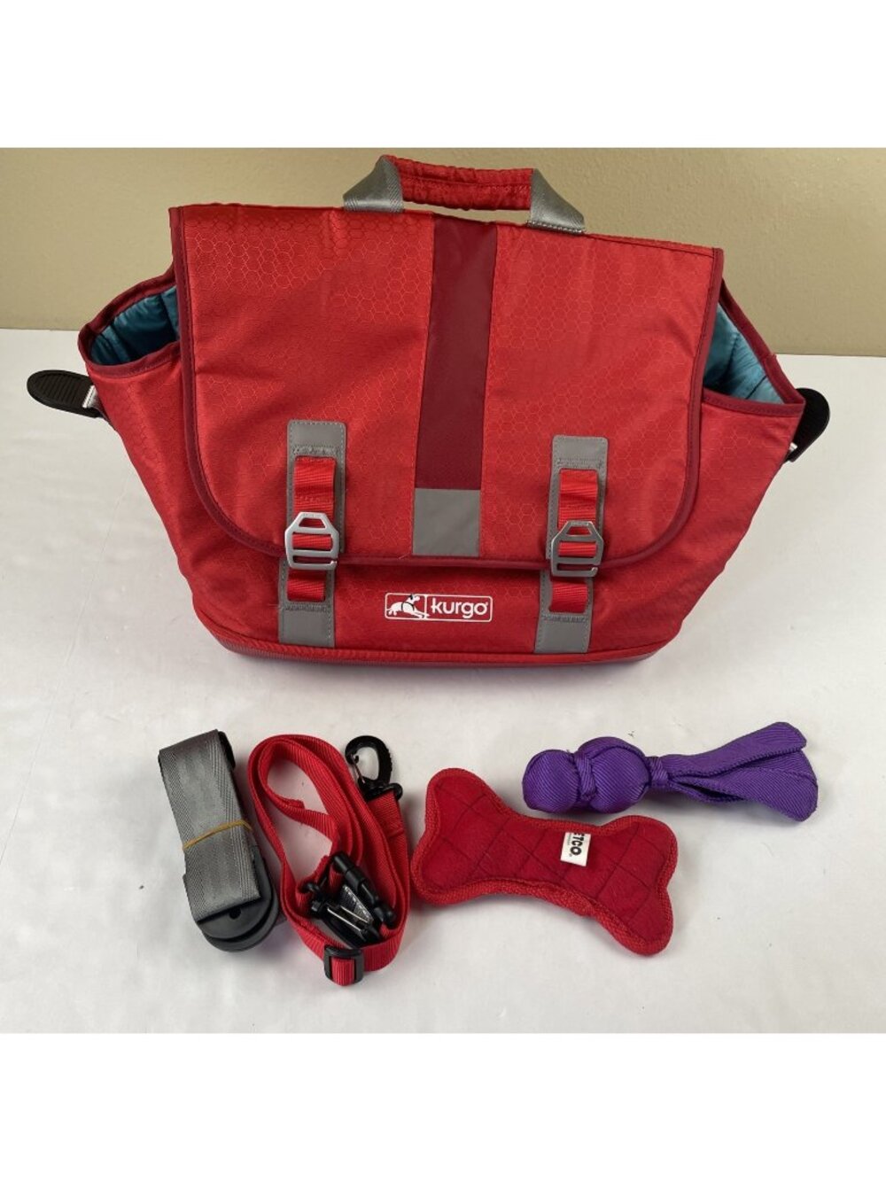 Kurgo Red Dog Travel Bag Pet Carrier with Reflective Trim and Straps NEW